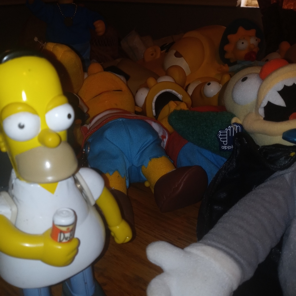 Huge Simpsons Collection - Picture 5 of 5